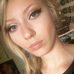 Meet your Posher, Dorothy